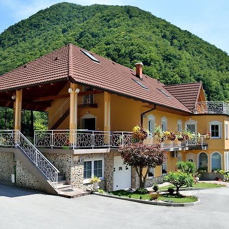 Apartment Sotocje Dolenja Trebusa Luaran gambar