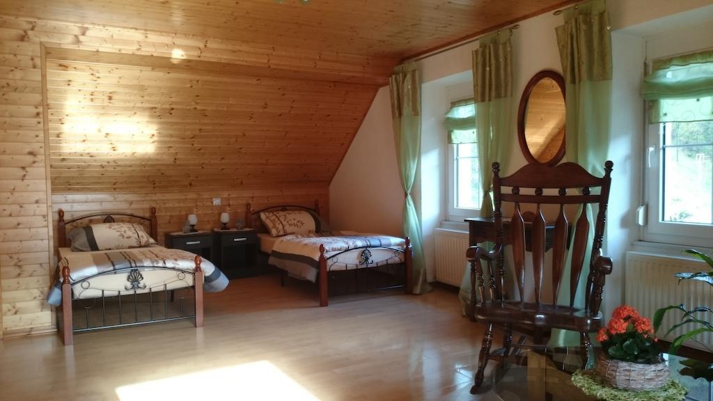 Apartment Sotocje Dolenja Trebusa Bilik gambar