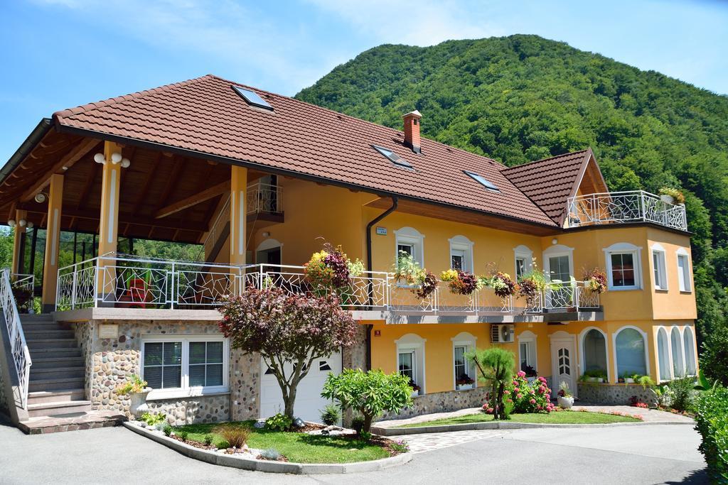 Apartment Sotocje Dolenja Trebusa Luaran gambar