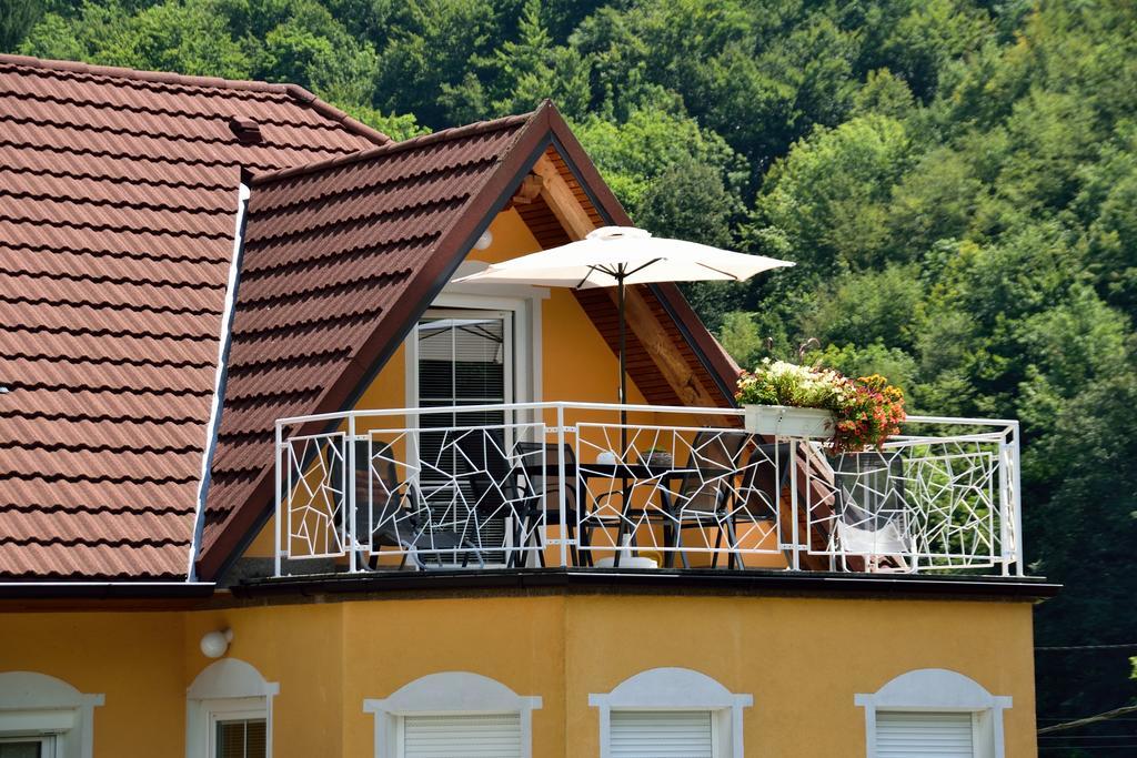 Apartment Sotocje Dolenja Trebusa Luaran gambar